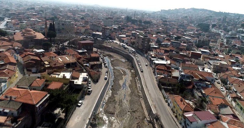 İzmir’in Bergama ilçesindeki Pergamon Antik Kenti’nin kalbi Selinos, 2400 yıl sonra yeniden gün yüzüne çıkıyor.