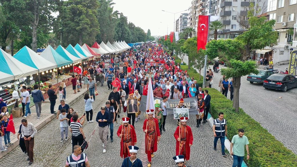 87. Uluslararası Bergama Kermes Festivali’nde muhteşem açılış