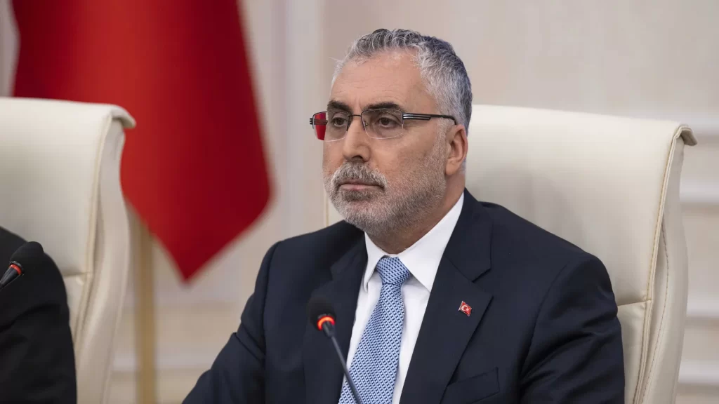 Bakan Işıkhan: En düşük memur maaşı net 22 bin TL olacak