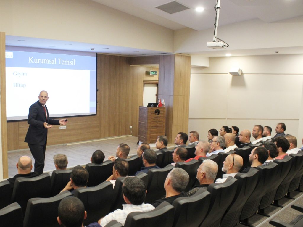 Protokol Yönetimi ve Kişisel Gelişim Uzmanı İhsan Ataöv, Berto’ya Özel Seminer Verdi