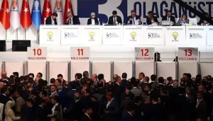 Siyasette kongre mevsimi | AK Parti Ekim’de, CHP Kasım’da kongreye gidecek