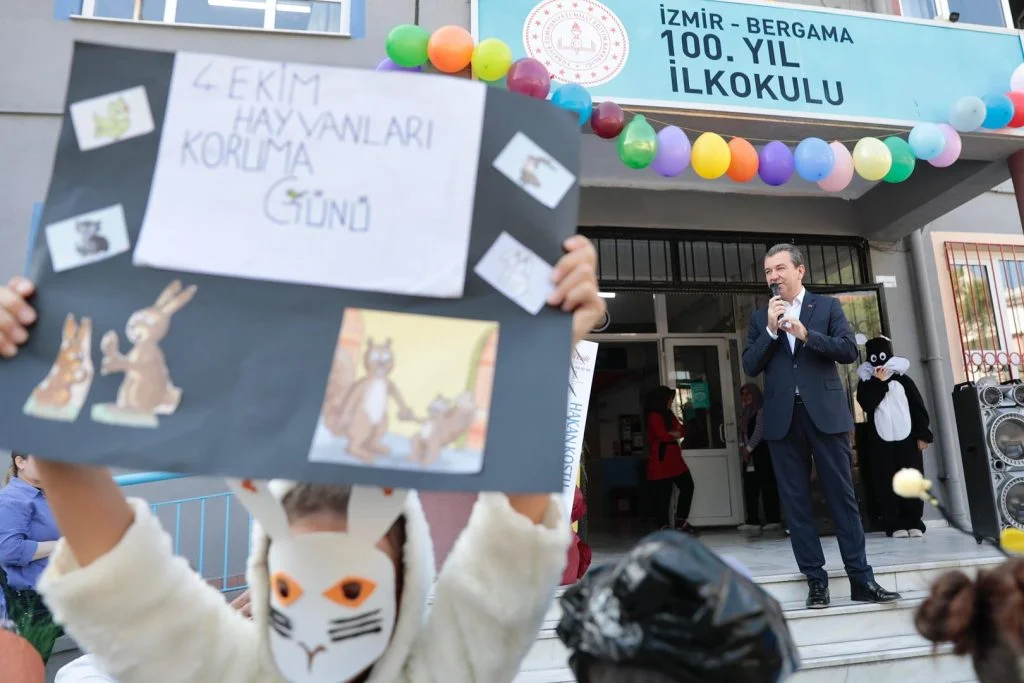 Bergama Belediyesi Dünya Hayvanları Koruma Etkinliği Düzenledi