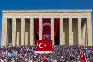 Cumhuriyet’in 100’üncü yılında Anıtkabir’de rekor