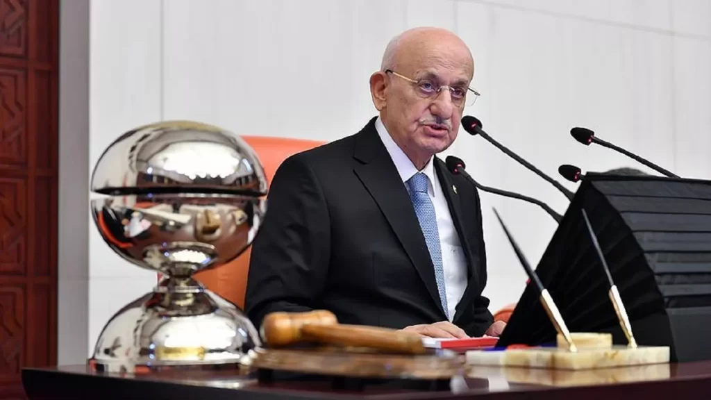 Eski TBMM Başkanı Karaman: Biz 3 kıtada 7 denizde hakimiyet sürmüş Osmanlı’nın devamıyız