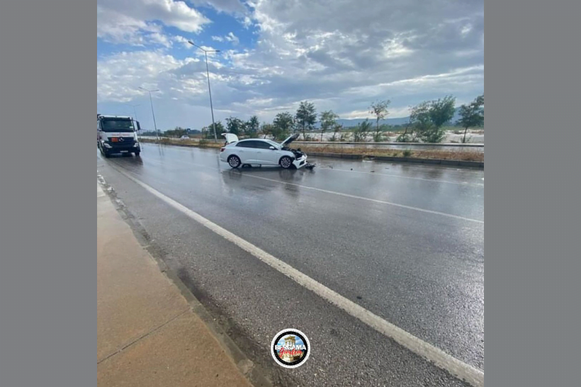 Park Bergama mevkiinde aynı anda 2 kaza!