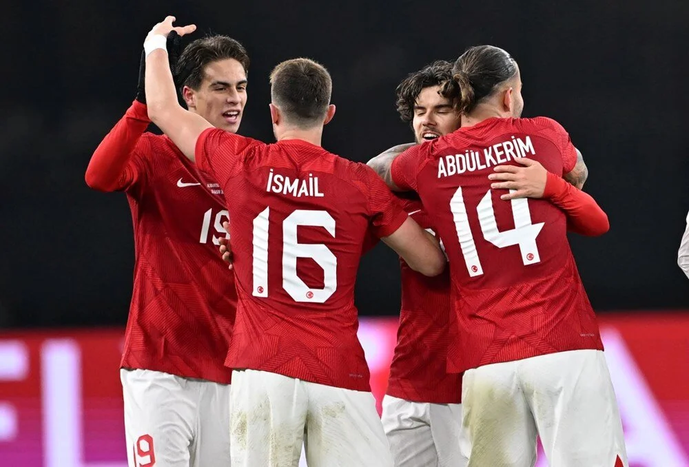 “Olağanüstü umut verici” (Spor yazarlarından Almanya-Türkiye maçı yorumu)