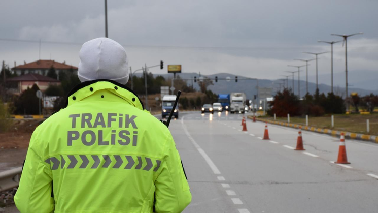 2024 YENİ TRAFİK CEZALARI BELLİ OLDU! | Trafikte kurallara dikkat etmeyenin cebi de yanacak