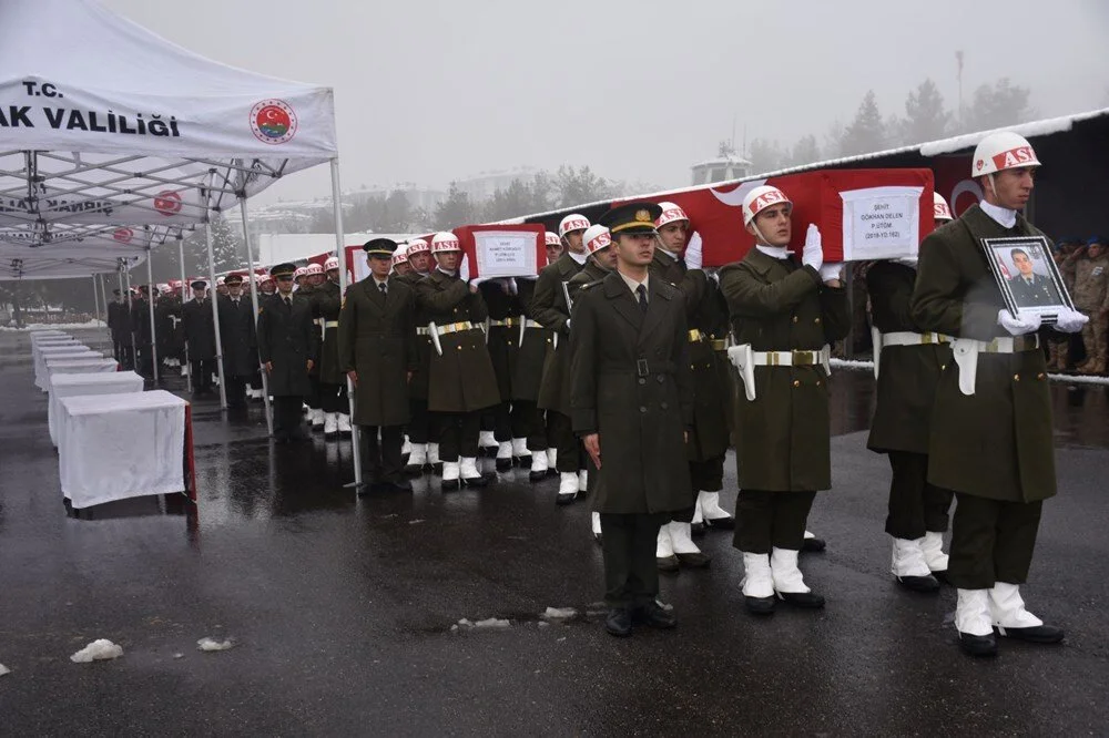 Türkiye şehitlerini uğurluyor | Irak’ın kuzeyinde şehit olan 9 askerden 6’sı bugün defnedilecek