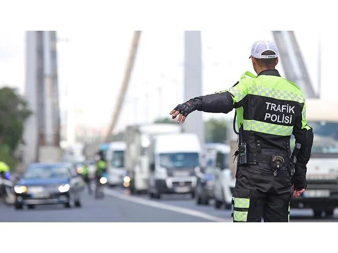 Trafik cezalarında indirimli ödeme süresi uzadı: Karar Resmi Gazete’de