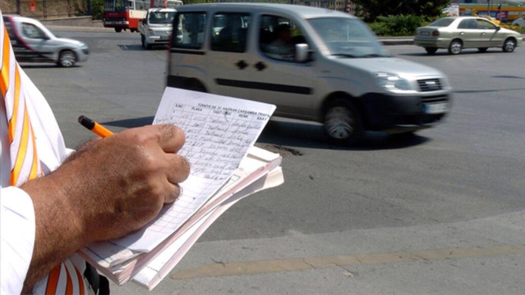 Fahri trafik müfettişlerinin ceza yazma yetkilerine kısıtlama