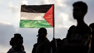 Hamas, Gazze Şeridi’nde ateşkes için müzakerelere devam edeceğini duyurdu