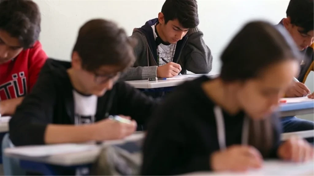 Milli Eğitim Bakanlığı’ndan bir ilk! Ortak sınavlarda açık uçlu soru dönemi başlıyor