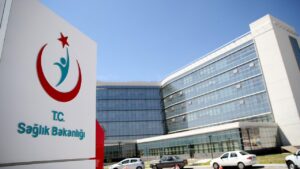 Sağlık Bakanlığı, 5 yıllık yeni yol haritasında “toplum sağlığına” odaklanacak