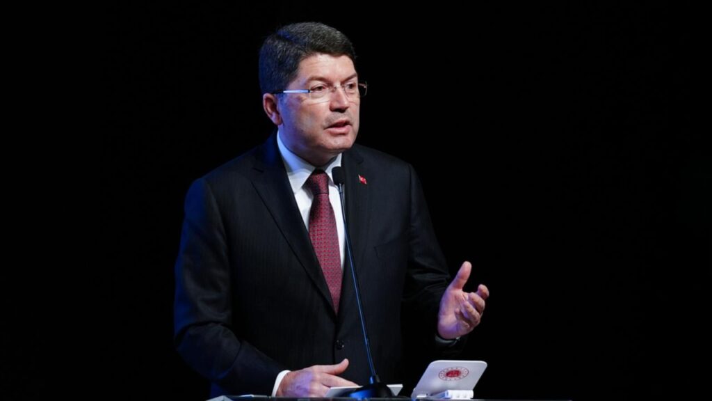 Bakan Tunç: Başıboş köpeklerle ilgili taslak çalışması Meclis’te