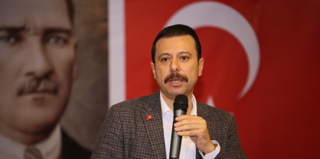AK Parti İzmir Milletvekili Mahmut Atilla Kaya’dan CHP’ye ‘Bergama’ Vurgulu Çöp Yönetimi Eleştirisi