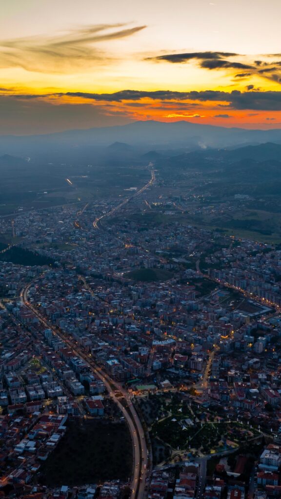 Bergama, “İl Olmaya En Yakın İlçeler” Arasında Öne Çıktı