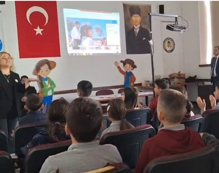 Bergama’da “Kültür Koruyucuları” Programı ile Öğrencilere Kültürel Miras Bilinci Aşılandı