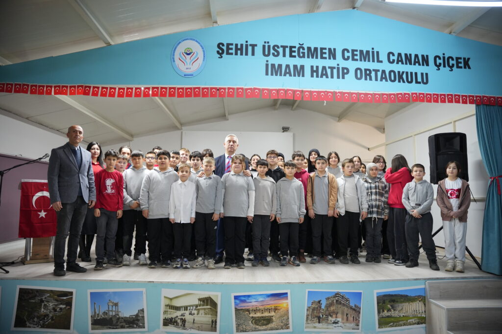 “Kağıt Atıklar Kitap Olsun” projesiyle çevre bilinci aşılanıyor